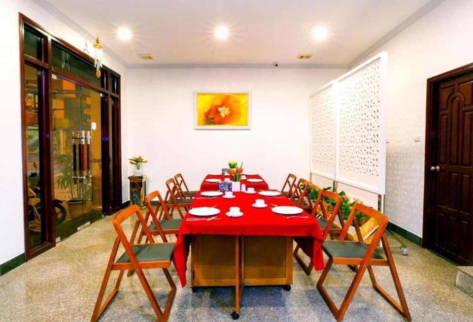 Royal Hotel Ha Noi Ханой Экстерьер фото